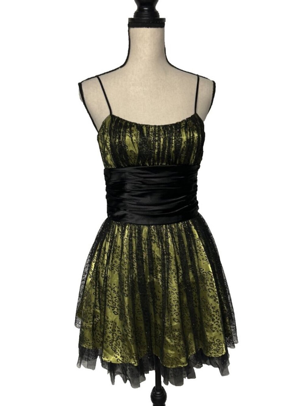 Y2K Fairy Short Semi Formal Dress Homecoming Morgan & Co. Size 3/4 Green Black